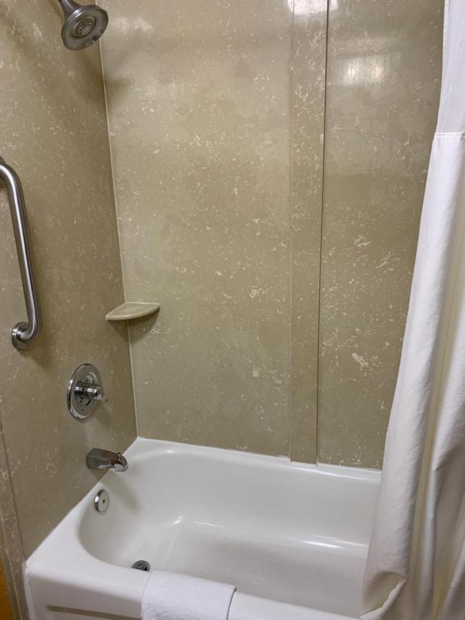 Quality Inn & Suites Quantico Stafford Eksteriør billede