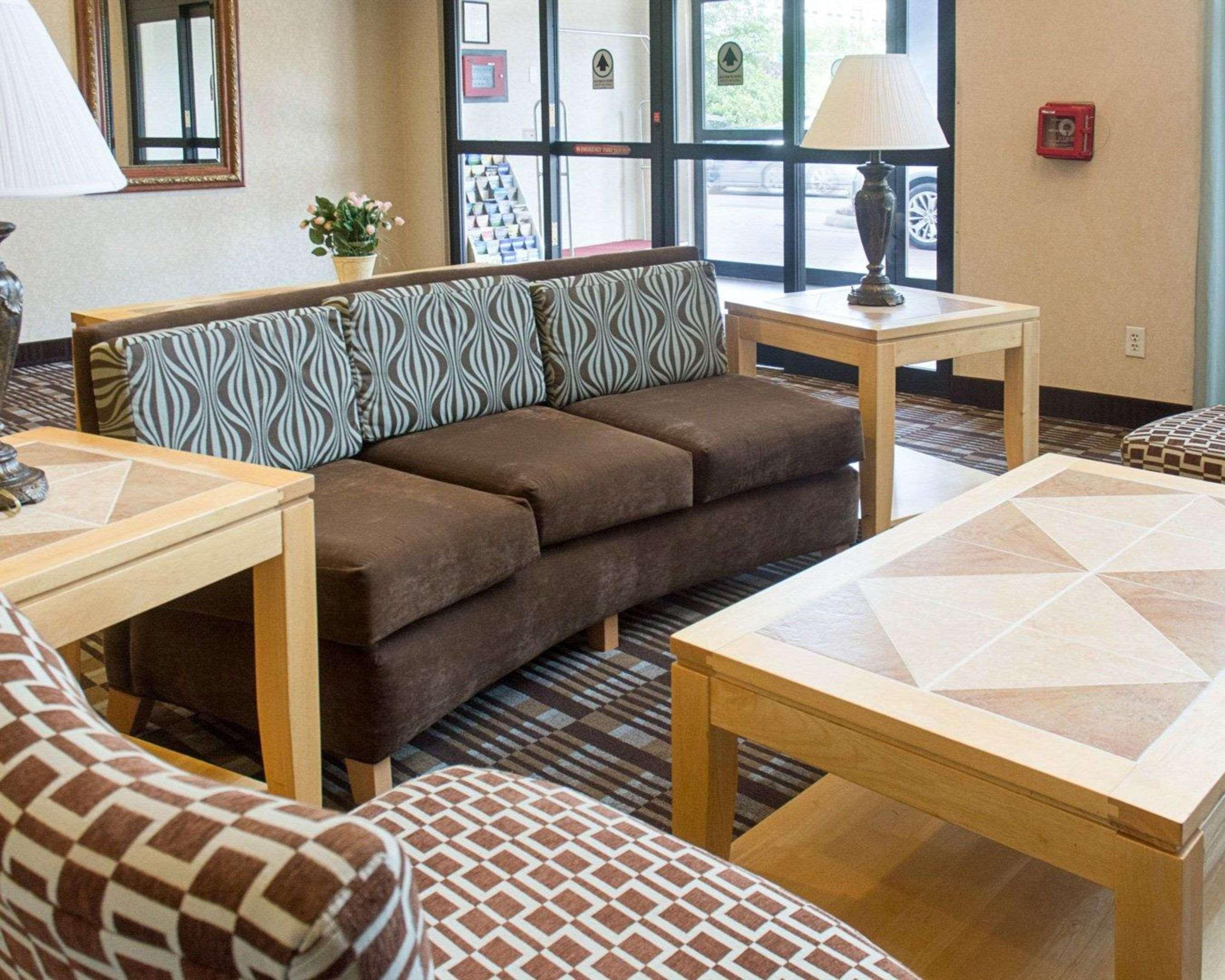 Quality Inn & Suites Quantico Stafford Eksteriør billede