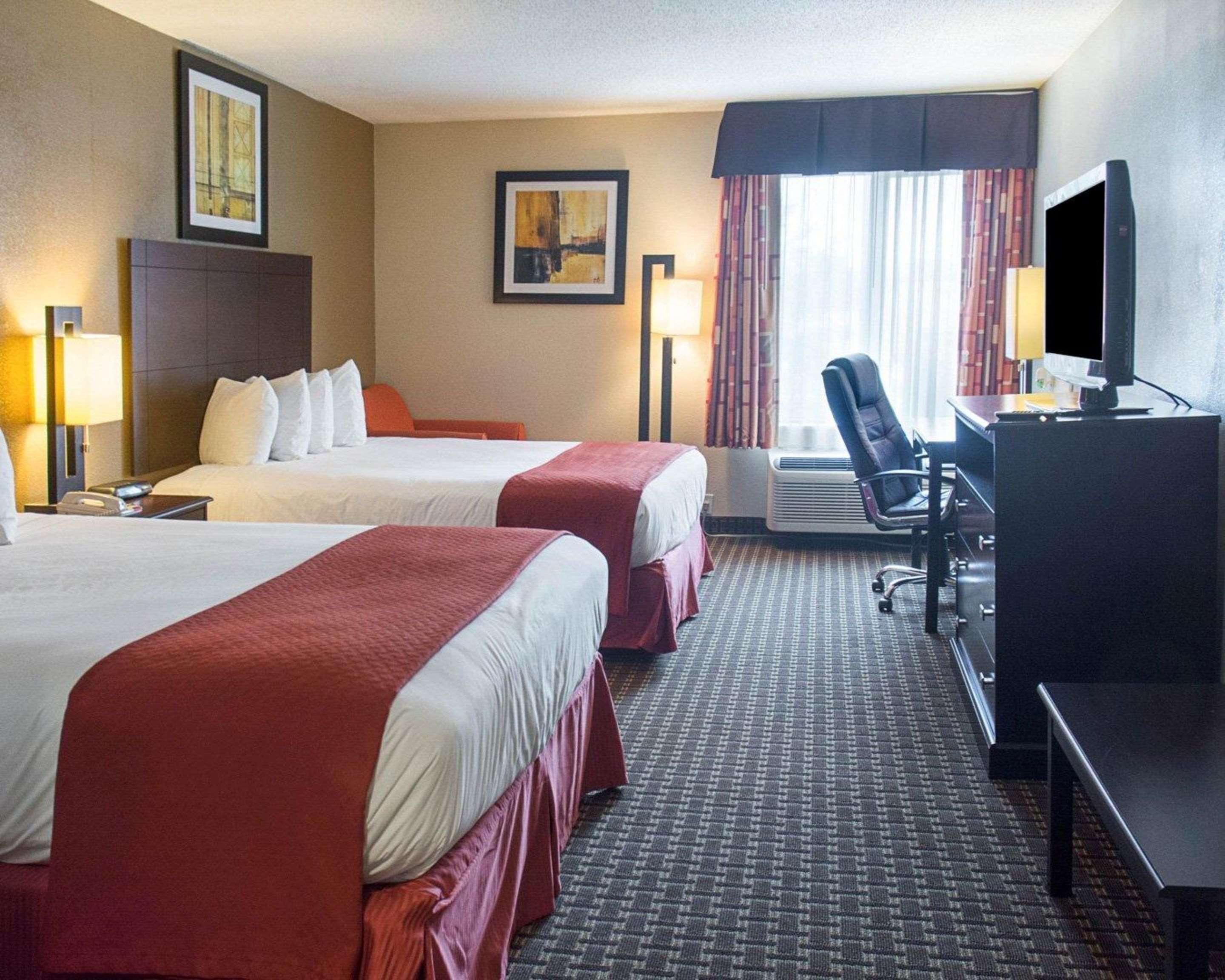 Quality Inn & Suites Quantico Stafford Eksteriør billede
