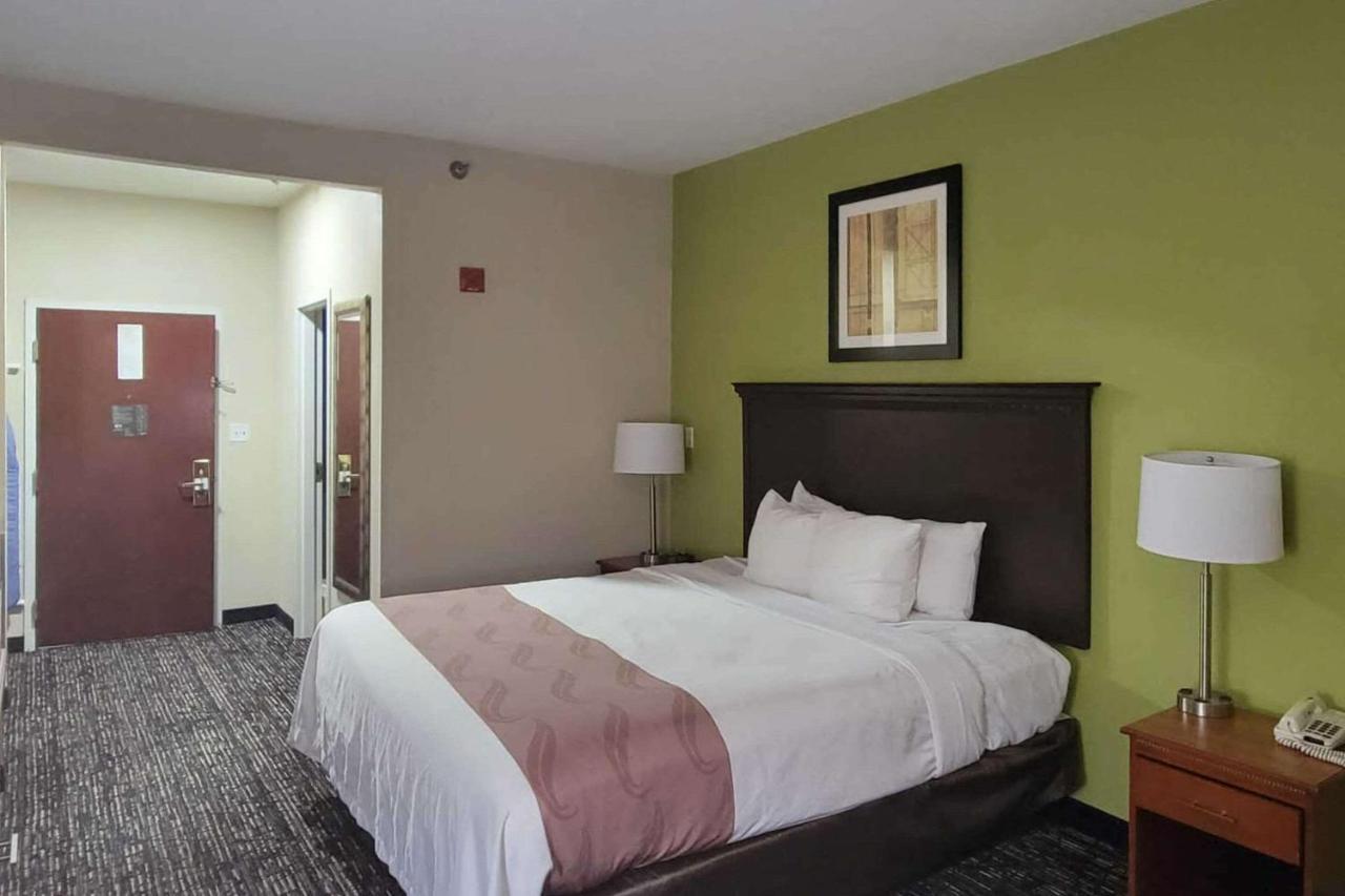 Quality Inn & Suites Quantico Stafford Eksteriør billede